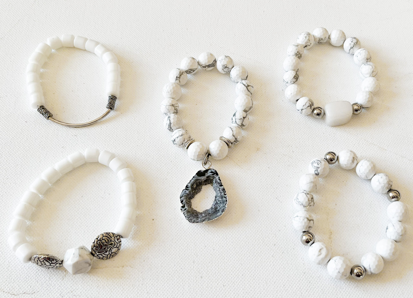 Howlite Bracelet Set
